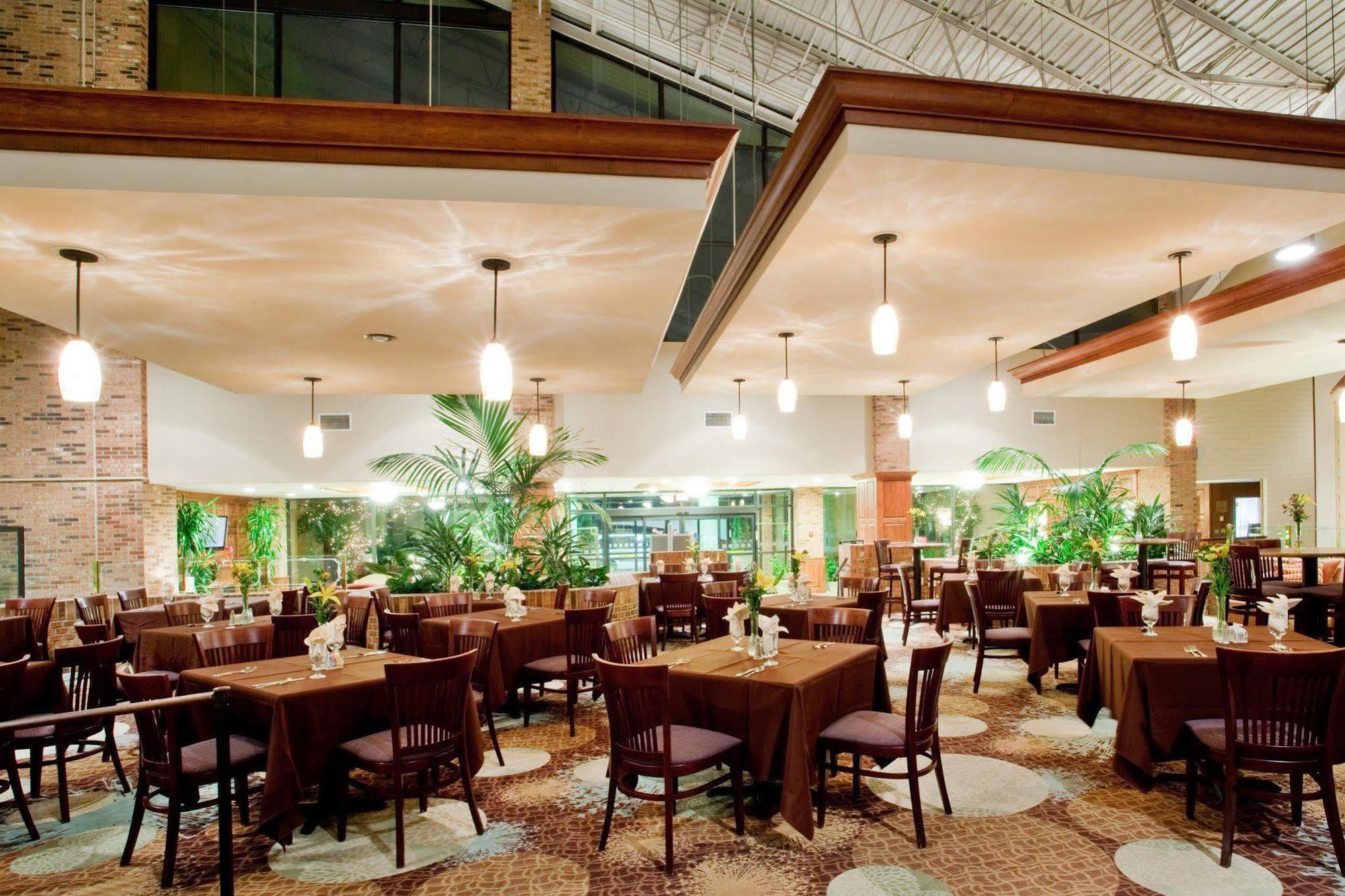 Holiday Inn Roanoke Airport - Conference Ctr By Ihg Exterior photo